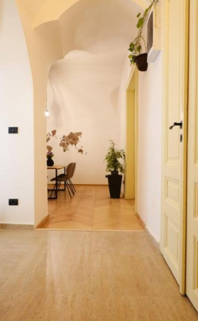 The Industrique Home - 3 Bedroom Apartment